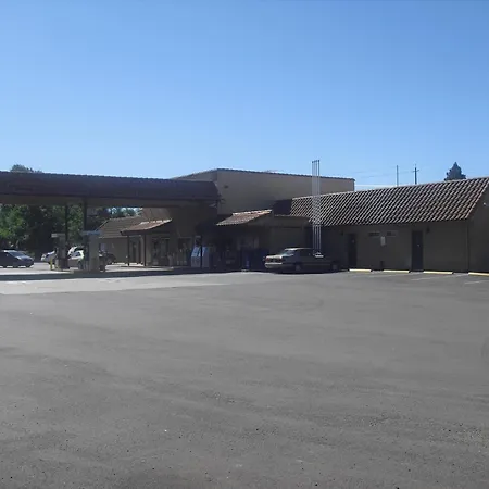 Creekside Lodge-2