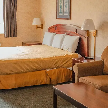 Colfax Inn By Marifah-3
