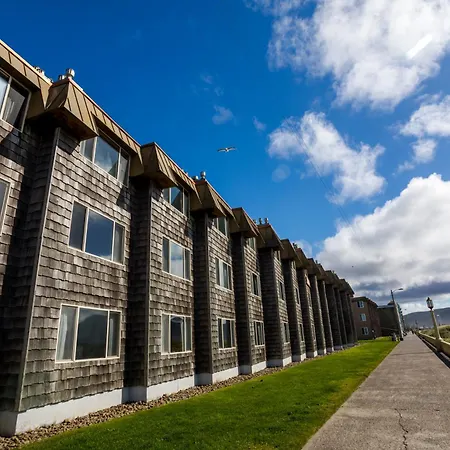Ebb Tide Oceanfront Inn-3
