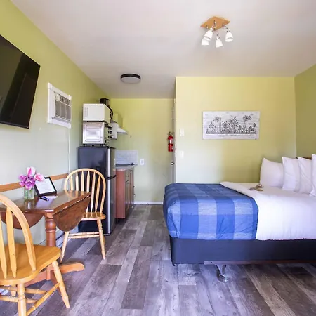 The Valley View Cabins And Event Center-2