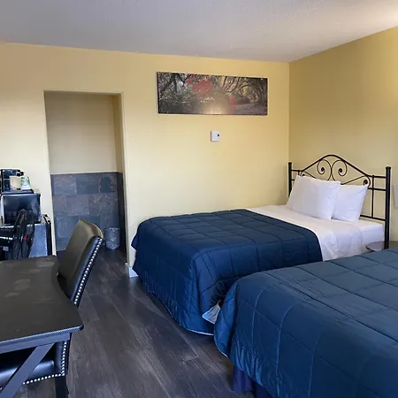 Port-O-Call Inn-2