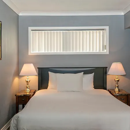 Tiki Shores Inn & Suites-3