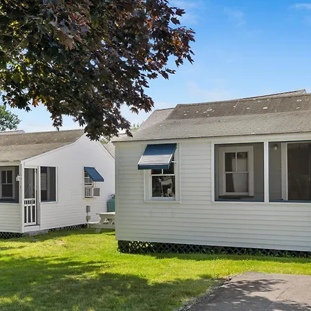The Beaches Guestrooms And Cottages-3