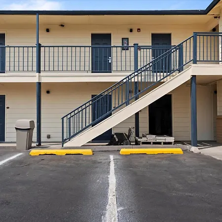 Quincy Inn And Suites-2