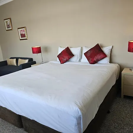 Country Lodge Motor Inn-3