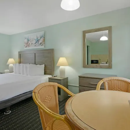 Ocean Court Beachfront Hotel-3