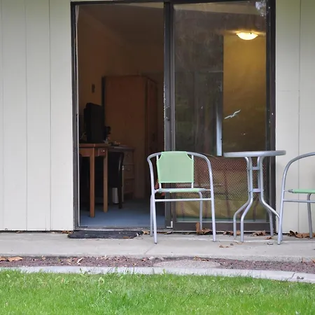 Summerland Motel-2