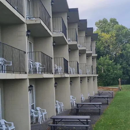 The Inn At Lock Seven-3