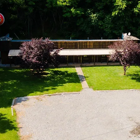 Seneca Pines Lodge-2