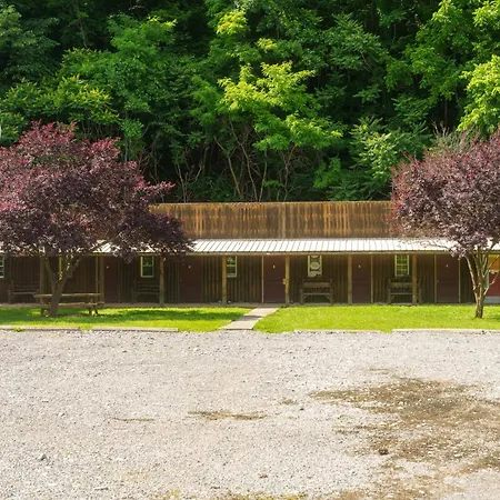 Seneca Pines Lodge-3