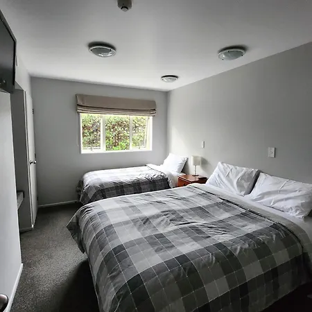Lugano Motor Lodge-3