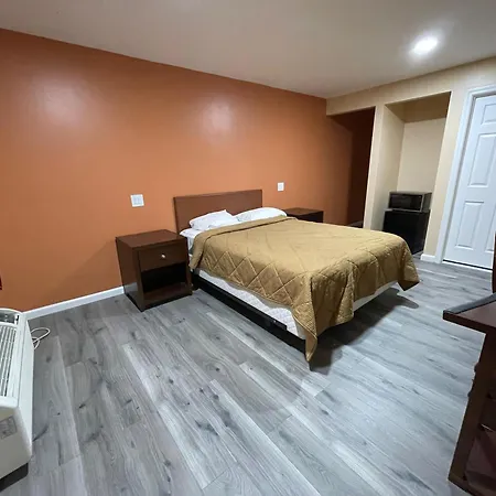 Travelers Motor Lodge-2
