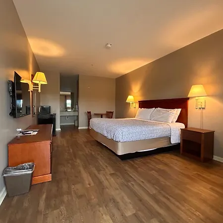Beyonder Resort Cajun Moon-3