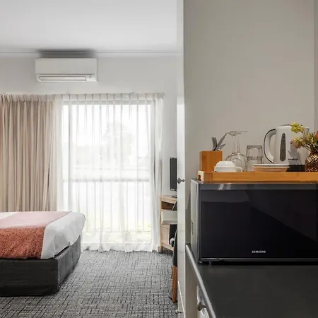 Best Western Geelong Motor Inn & Serviced Apartments-3