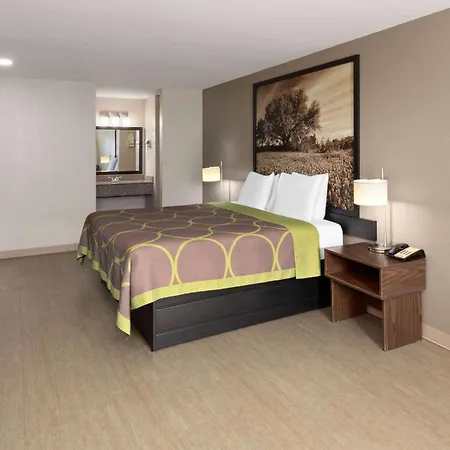 Super 8 By Wyndham Buffalo-3