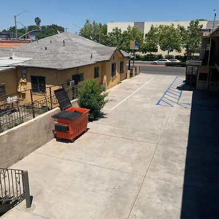 Hi Rise Motel-2