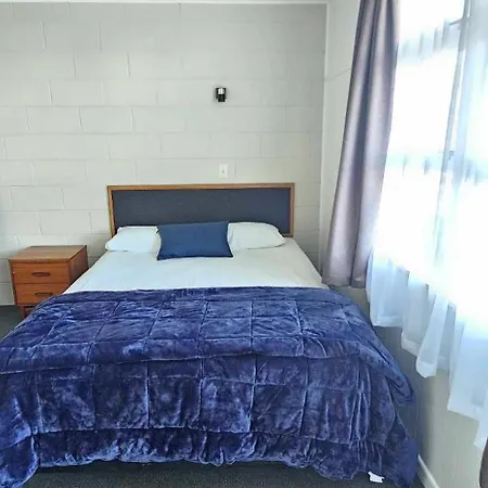 Endeavour Lodge Motel-2