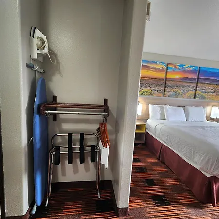 Days Inn By Wyndham Lumberton-2