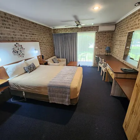 Idlewilde Town & Country Motor Inn-2