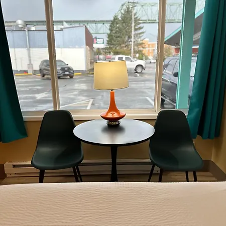 Atomic Motel-3