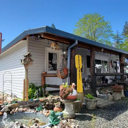 The Bunkhouse Motel-2
