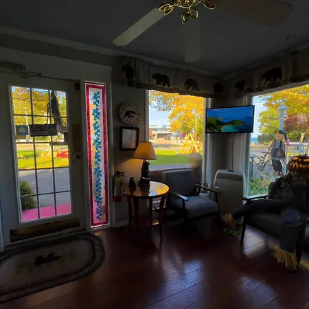 American Boutique Inn - Lakeview-3