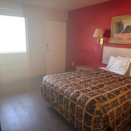 Economy Inn & Suites-3