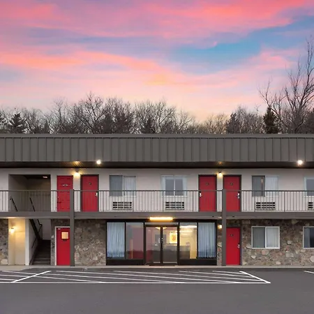 Super 8 By Wyndham Hazleton-2