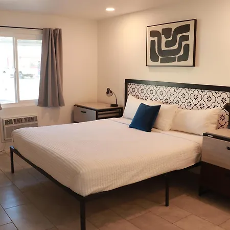 Boulder City Inn-3