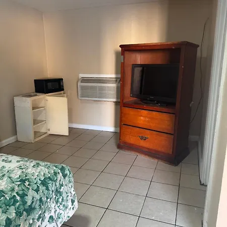Royal Arms Motel-2
