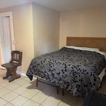 Royal Arms Motel-3
