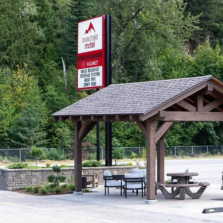 Swiss Chalet Motel-2