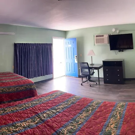 Town & Country Motel-2