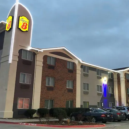 Super 8 By Wyndham Bedford Dfw Airport West-2
