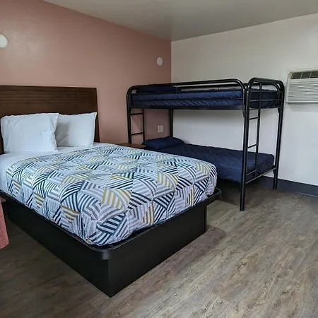 Portland Value Inn-3