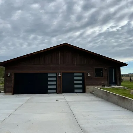 Sportsman Lodge Melrose Mt-3