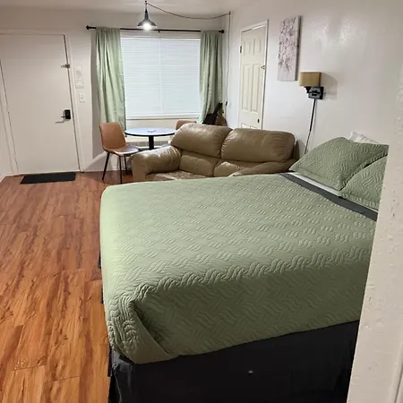 State Street Motel-3