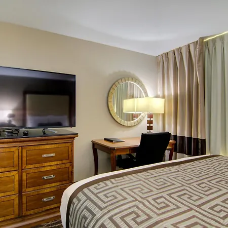 Westbridge Inn And Suites-3