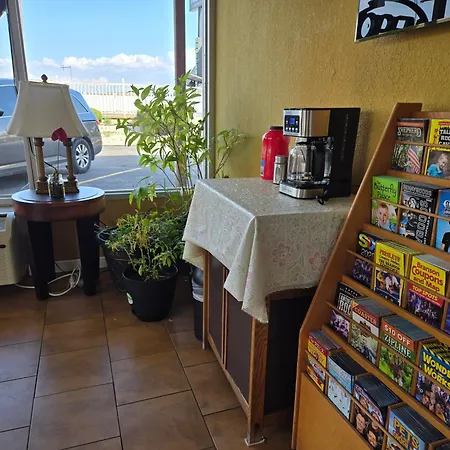 Plaza Inn Springfield-3