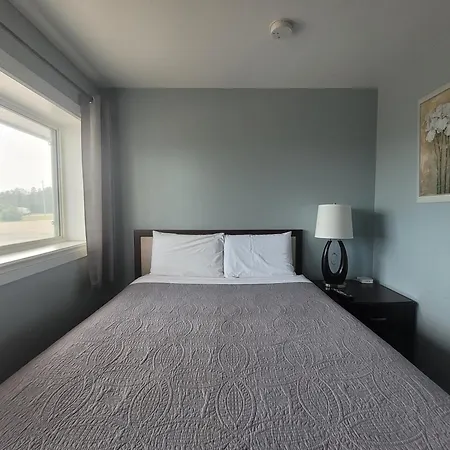 Town And Country Motel-3