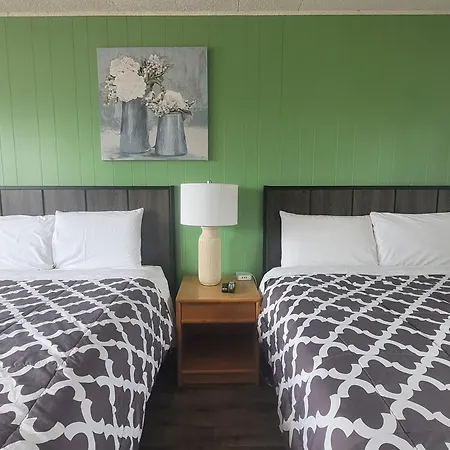 Town And Country Motel-2