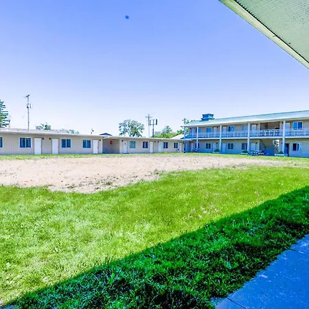 Country Hearth Inn & Suites By Oyo Sturgis-3