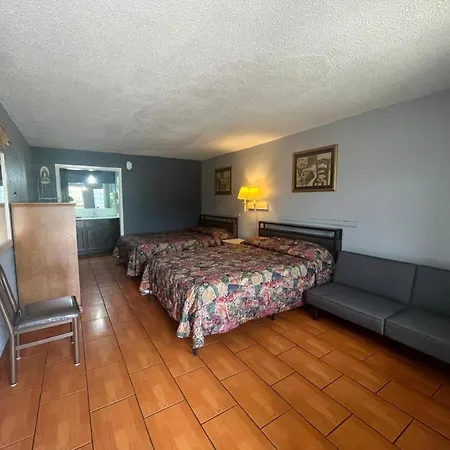 La Posada Inn By Oyo Brownsville-2