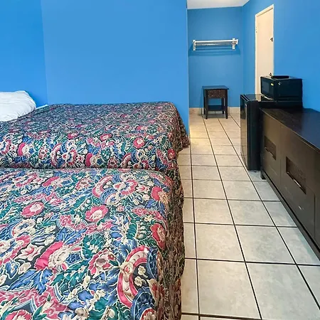 Luxury Inn By Oyo Albany-3