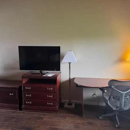 Town & Country Motel-3