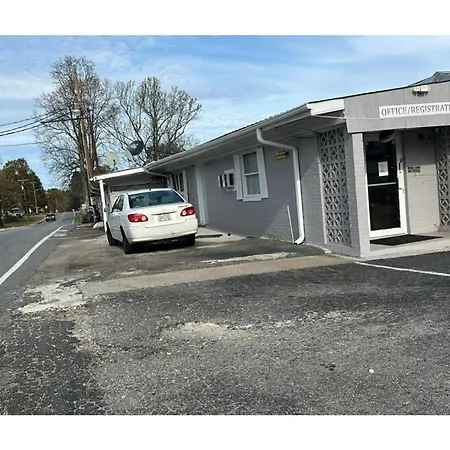 Tri-City Motel By Oyo Forest City Spindale-3
