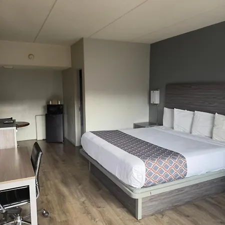 Blue Star Motel-2