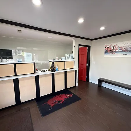 Regency 7 Motel-3