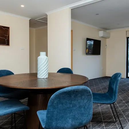 Lakeview Hotel Motel-2