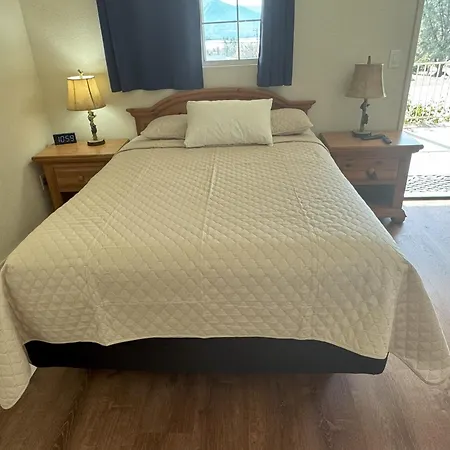 Barewood Inn & Suites-2